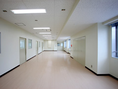 電気電子工学科棟 3階卒研アトリエ